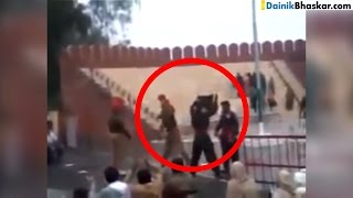 Shocking India Pakistan Soldiers Fight During Ceremony At Border [upl. by Adnuhsat]